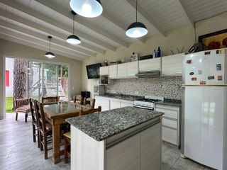 Foto 8 de Casa en venta - 3 Dormitorios 3 Baños - 602Mts2 - Valeria del Mar