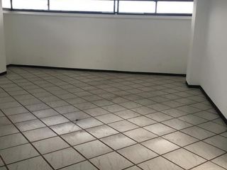 Foto 8 de Se renta edificio administrativo Av. Galo Plaza Lazo