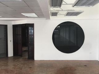 Foto 6 de Se renta edificio administrativo Av. Galo Plaza Lazo