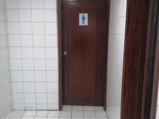 Foto 18 de Se renta edificio administrativo Av. Galo Plaza Lazo