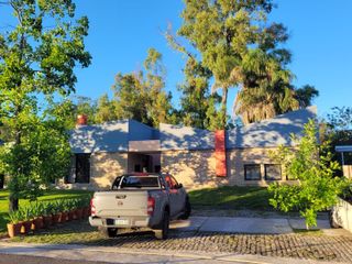 Foto 11 de Newman II, casa venta, moderna, restaurada a nuevo, 8 amb con pileta