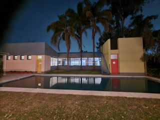 Foto 33 de Newman II, casa venta, moderna, restaurada a nuevo, 8 amb con pileta