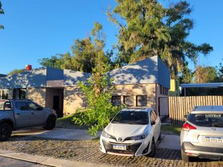 Foto 8 de Newman II, casa venta, moderna, restaurada a nuevo, 8 amb con pileta
