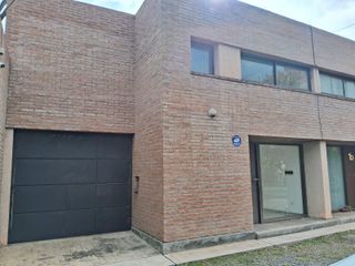 Foto 2 de Duplex en Alquiler en Housing Cruz del Sur, Barrio Inaudi, 3 dormitorios, 2 baños, SUM y pileta