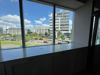 Foto 12 de Oficina en  Alquiler  en edificio Puerta Norte, Nordelta.