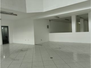 Foto 4 de La Pradera, Local Comercial, 300m2, 3 Ambientes