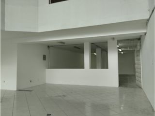 Foto 2 de La Pradera, Local Comercial, 300m2, 3 Ambientes