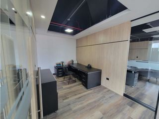 Foto 26 de Oficina en venta en Mazuren,