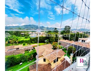 Foto 8 de Apartamento en Arriendo - 5to Piso con Ascensor en Unidad Cerrada