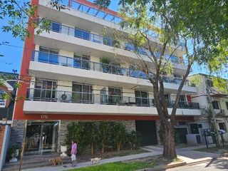 Foto 1 de Departamento en alquiler en Bernal Centro