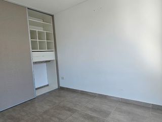 Foto 5 de Departamento en alquiler en Bernal Centro