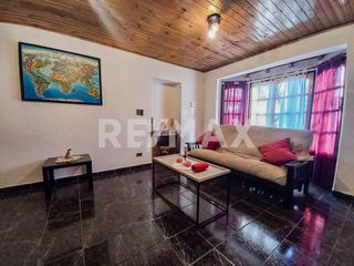 Foto 2 de VENTA CASA DE 3 DORMITORIOS ZONA CUMELEN NEUQUEN