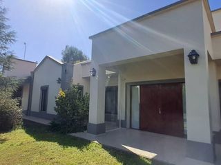 Foto 7 de VENTA CASA 3 DOR PILETA QUINCHO V EUCARISTICA