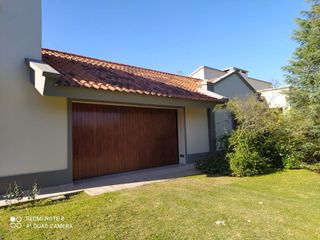 Foto 10 de VENTA CASA 3 DOR PILETA QUINCHO V EUCARISTICA