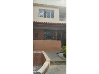 Foto 2 de SE VENDE CASA EN EL BARRIO MANATIAL DE FLORIDABLANCA SANTANDER