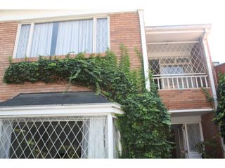 Foto 2 de Venta casa Santa Barbara, Bogotá