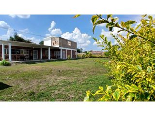 Foto 4 de Casa campestre en venta permuta en parcelación Santa Elena El Cerrito