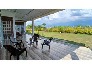 Foto 3 de Casa campestre en venta permuta en parcelación Santa Elena El Cerrito