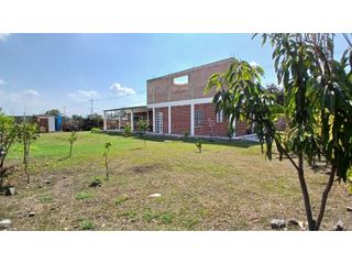 Foto 1 de Casa campestre en venta permuta en parcelación Santa Elena El Cerrito
