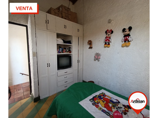 Foto 10 de CASA CENTRAL DE DOS PISOS EN CONJUNTO CERRADO
