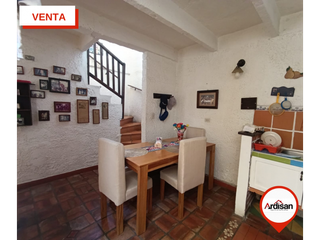 Foto 5 de CASA CENTRAL DE DOS PISOS EN CONJUNTO CERRADO
