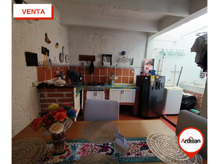 Foto 6 de CASA CENTRAL DE DOS PISOS EN CONJUNTO CERRADO
