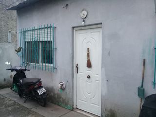 Foto 1 de Casa venta en bloque de tres departamentos