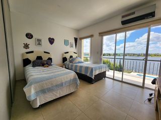 Foto 21 de Venta casa San Gabriel a la Laguna vista abierta
