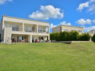 Foto 4 de Venta casa San Gabriel a la Laguna vista abierta