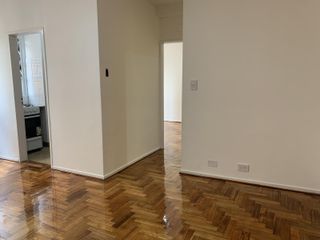 Foto 17 de Amplio departamento de 2 ambientes en edificio de categoría APTO PROFESIONAL