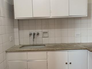 Foto 16 de Amplio departamento de 2 ambientes en edificio de categoría APTO PROFESIONAL