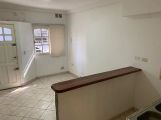 Foto 5 de Departamento en Alquiler Ramos Mejia / La Matanza (A108 8043)