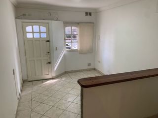 Foto 2 de Departamento en Alquiler Ramos Mejia / La Matanza (A108 8043)