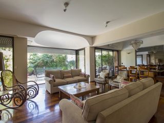 Foto 2 de Casa de 5 dormitorios en villa Urquiza