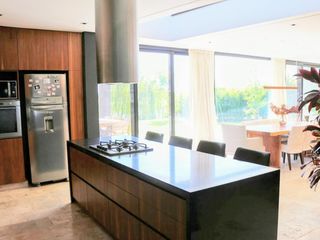 Foto 9 de Casa en venta - 3 Dormitorios 3 Baños - Cochera - 280Mts2 - Escobar