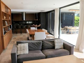 Foto 5 de Casa en venta - 3 Dormitorios 3 Baños - Cochera - 280Mts2 - Escobar
