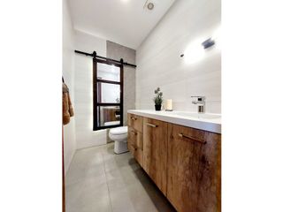 Foto 9 de MODERNA Y HERMOSA SUITE AMOBLADA EN RENTA EN SECTOR AV. SOLANO, CUENCA