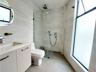 Foto 8 de MODERNA Y HERMOSA SUITE AMOBLADA EN RENTA EN SECTOR AV. SOLANO, CUENCA