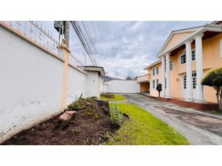 Foto 15 de El Triangulo, Casa Comercial en Renta, 662m2, 15 Ambientes