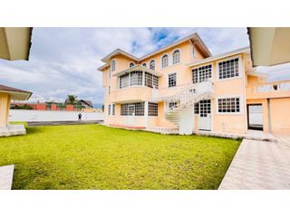 Foto 6 de El Triangulo, Casa Comercial en Renta, 662m2, 15 Ambientes