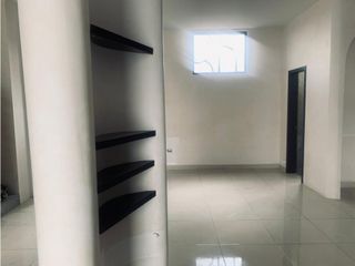 Foto 9 de Puembo, Local Comercial en Renta, 100m2, 2 Ambientes