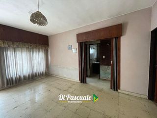 Foto 3 de Venta Apto Crédito Hipotecario PH 3 Ambientes con Patio y Garage - Paso Del Rey Norte