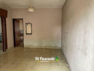 Foto 5 de Venta Apto Crédito Hipotecario PH 3 Ambientes con Patio y Garage - Paso Del Rey Norte
