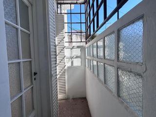 Foto 7 de PH CON BALCON Y SIN EXPENSAS - A 1 CUADRA DEL PARQUE CHACABUCO - CACHIMAYO Y AV ASAMBLEA