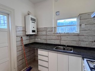 Foto 6 de PH CON BALCON Y SIN EXPENSAS - A 1 CUADRA DEL PARQUE CHACABUCO - CACHIMAYO Y AV ASAMBLEA