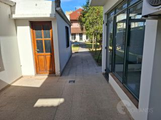 Foto 30 de Venta Casa 5 Ambientes con Parque y Pileta en La Plata