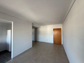 Foto 4 de Departamento dos ambientes en Venta en Wilde Centro