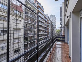 Foto 12 de DUPLEX VENTA A 1 CUADRA  PLAZA VICENTE LOPEZ CON 4 DORMITORIOS.LUMINOSO