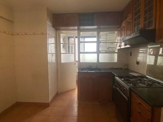 Foto 4 de 3AMB C/ BALCON AL FRENTE y 2 BAÑOS - SOBRE AV SAN JUAN - TODO LUZ!