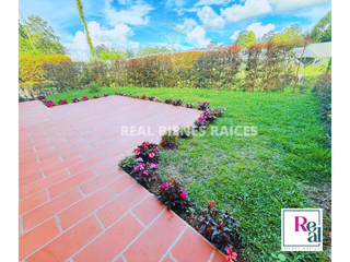 Foto 12 de ¡Casa Esquinera con Zona Verde Privada y Excelente Ubicación!